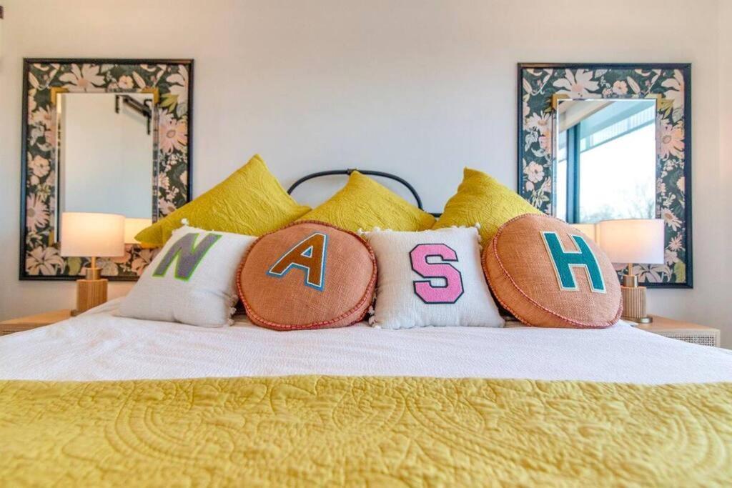 Stylish Downtown Condo W/ Pool & Parking Νάσβιλ Εξωτερικό φωτογραφία